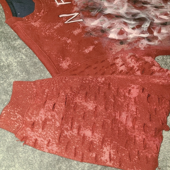 Sweater - Picture 3 of 8